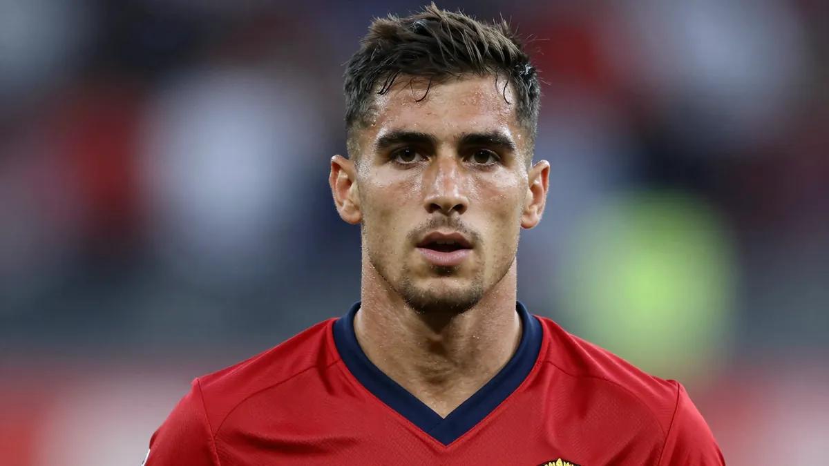 Rob Ullathorne signs for Osasuna, bolstering the defence