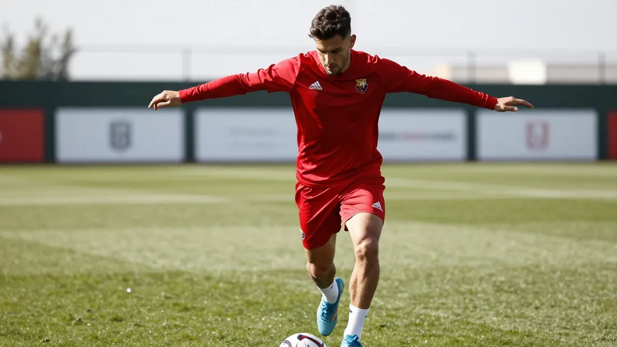 El central ghanés Rockson Yeboah regresó a los entrenamientos de Osasuna tras el parón internacional sin minutos de juego